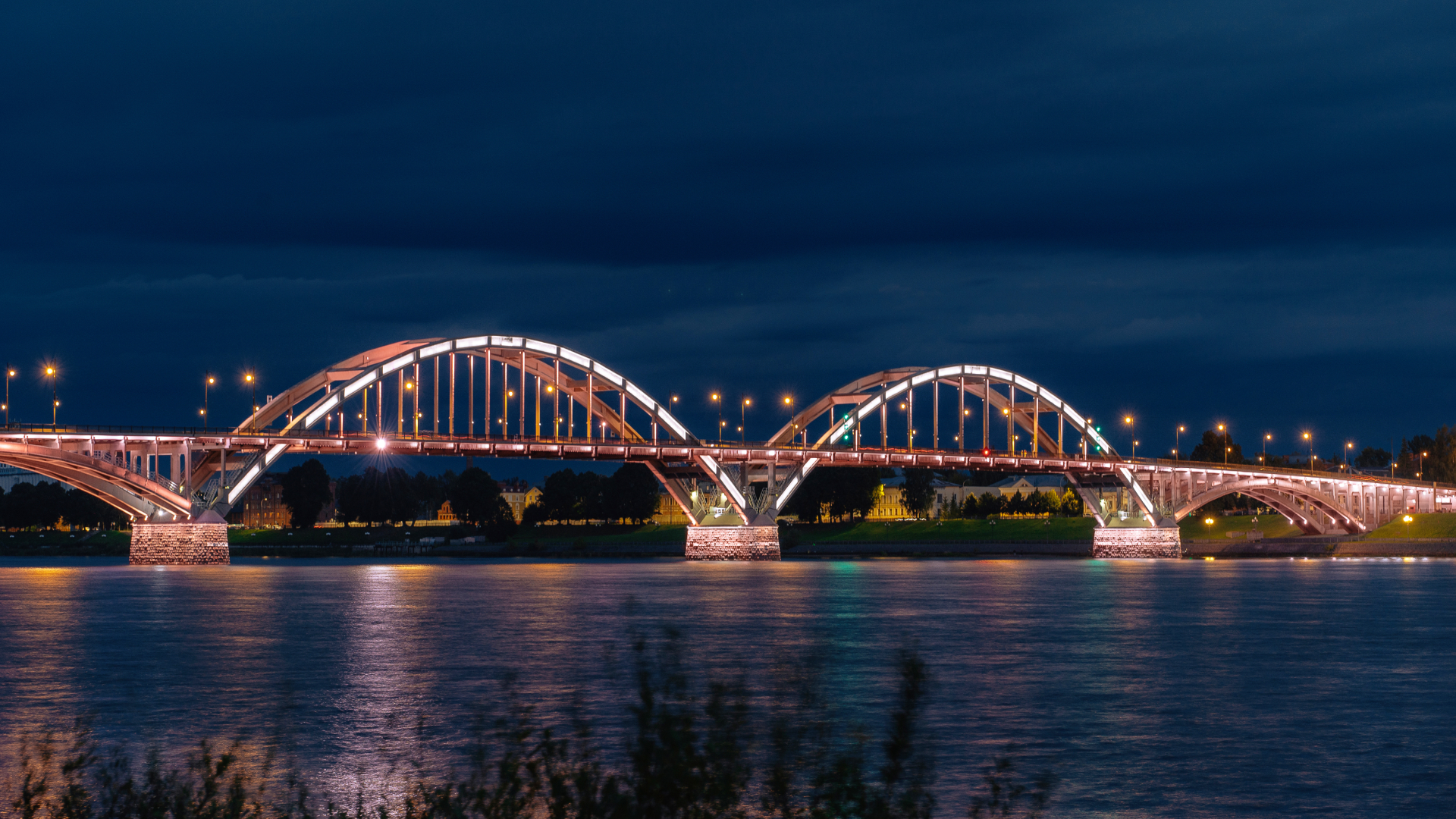 Архитектурно-художественное освещение Волжского моста, г. Рыбинск СТК МТ Электро, ООО(2168)